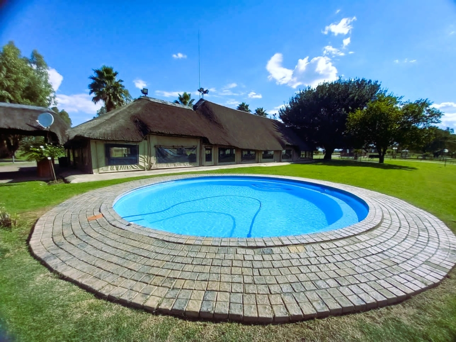 3 Bedroom Property for Sale in Riverside Beach Club Free State